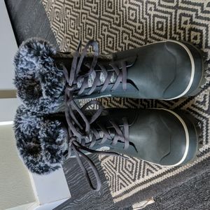 Bogs Arcata Knit Boots Size 9